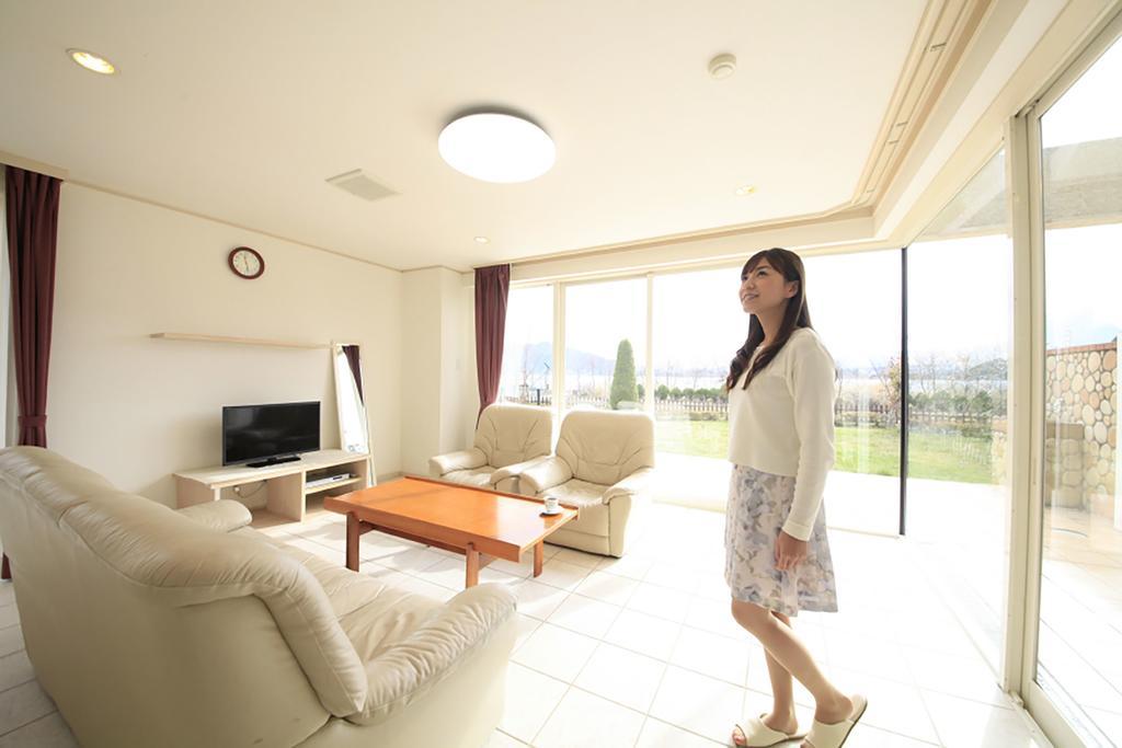 Kawaguchiko Urban Resort Villa Fujikawaguchiko Bilik gambar